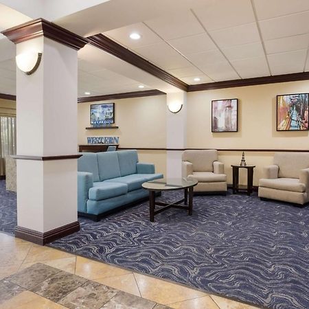Best Western Coffeyville Central Business District Inn And Suites 外观 照片