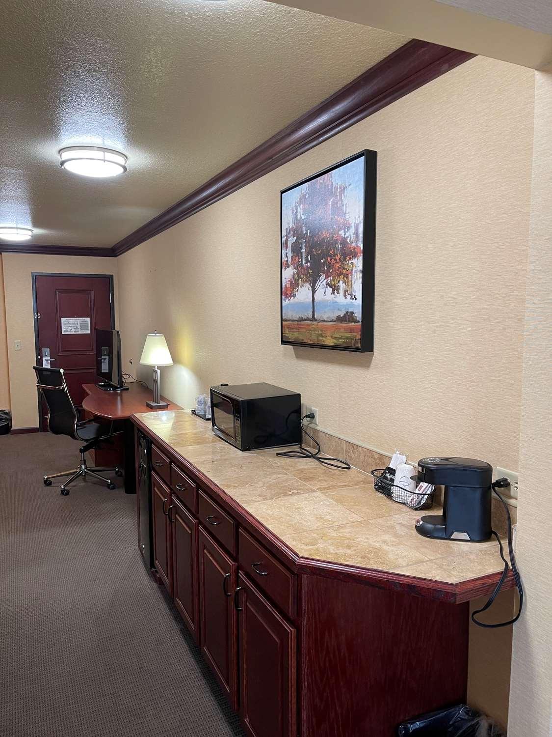 Best Western Coffeyville Central Business District Inn And Suites 外观 照片